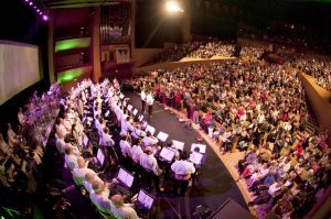 «Manta y Estameña» llena los auditorios canarios.