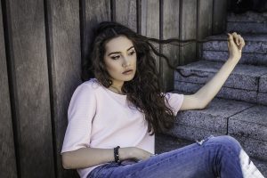 Teñirse el pelo de oscuro aumenta el cáncer de mama