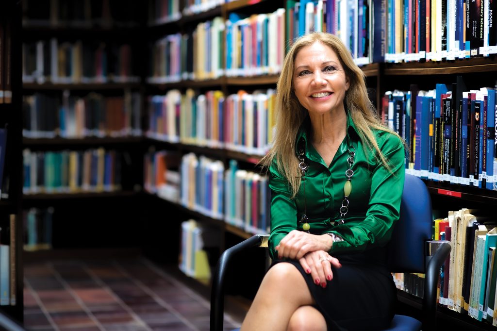 Antonia María Varela: “No queremos apagar, queremos cambiar la forma de alumbrar”