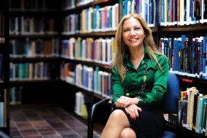 Antonia María Varela: «No queremos apagar, queremos cambiar la forma de alumbrar»
