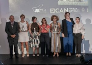 El Cabildo premia la lucha por la igualdad de oportunidades con los premios «Estamos con Ellas»
