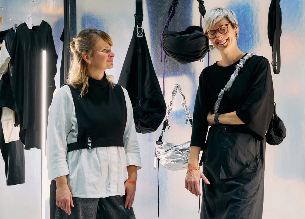 Eliška y Dáša Mertová, fundadoras de la marca de moda sostenible checa Segra Segra